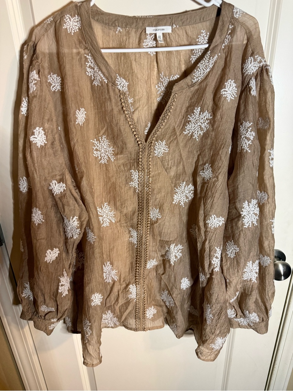 Maurices 3X Taupe Embroidered Boho Blouse White Floral Long Sleeve Peasant Top